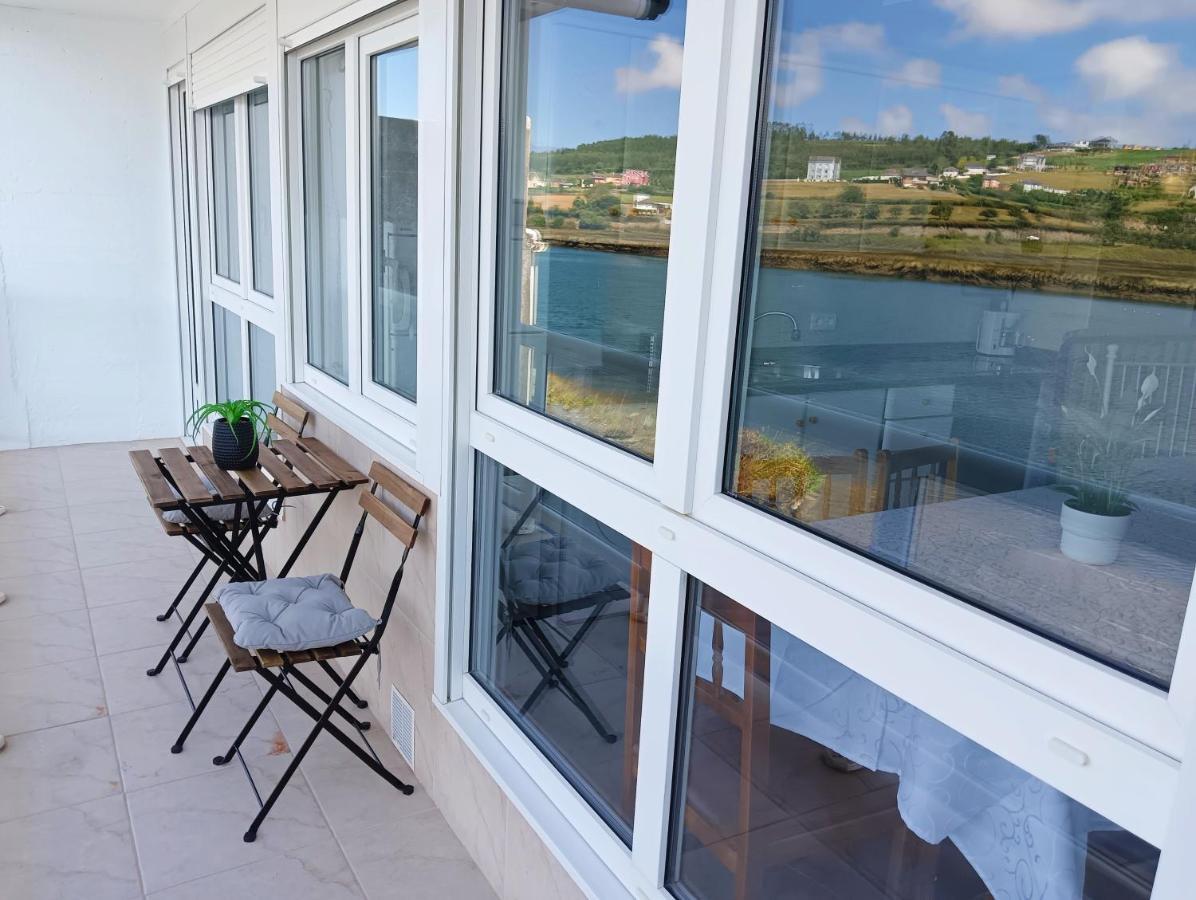 Apartamento Ria Navia Luaran gambar
