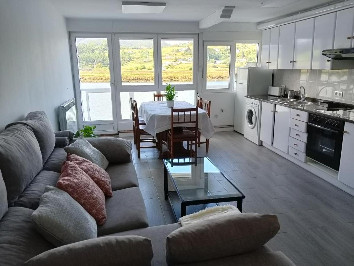 Apartamento Ria Navia Luaran gambar